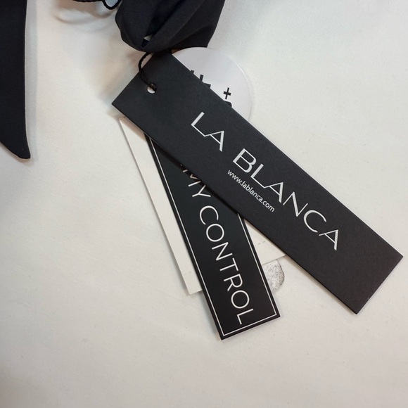 La Blanca one piece swimsuit - Picture 5 of 7